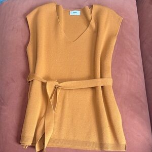 Women's V-Neck Sweater Vest in Rich Mustard